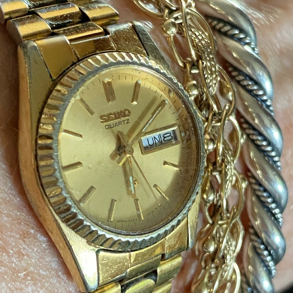 SEIKO Women’s Gold Tone Watch